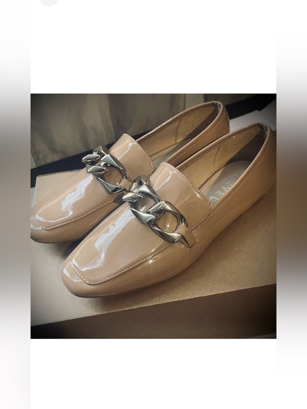 NWT 🛍️ Carvela Kurt Geiger Patent Leather Loafers with Gold Accent